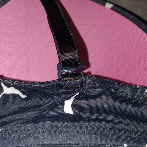 Victoria's secret where everywhere lightly lined 32C with dog design - Picture 2 of 6